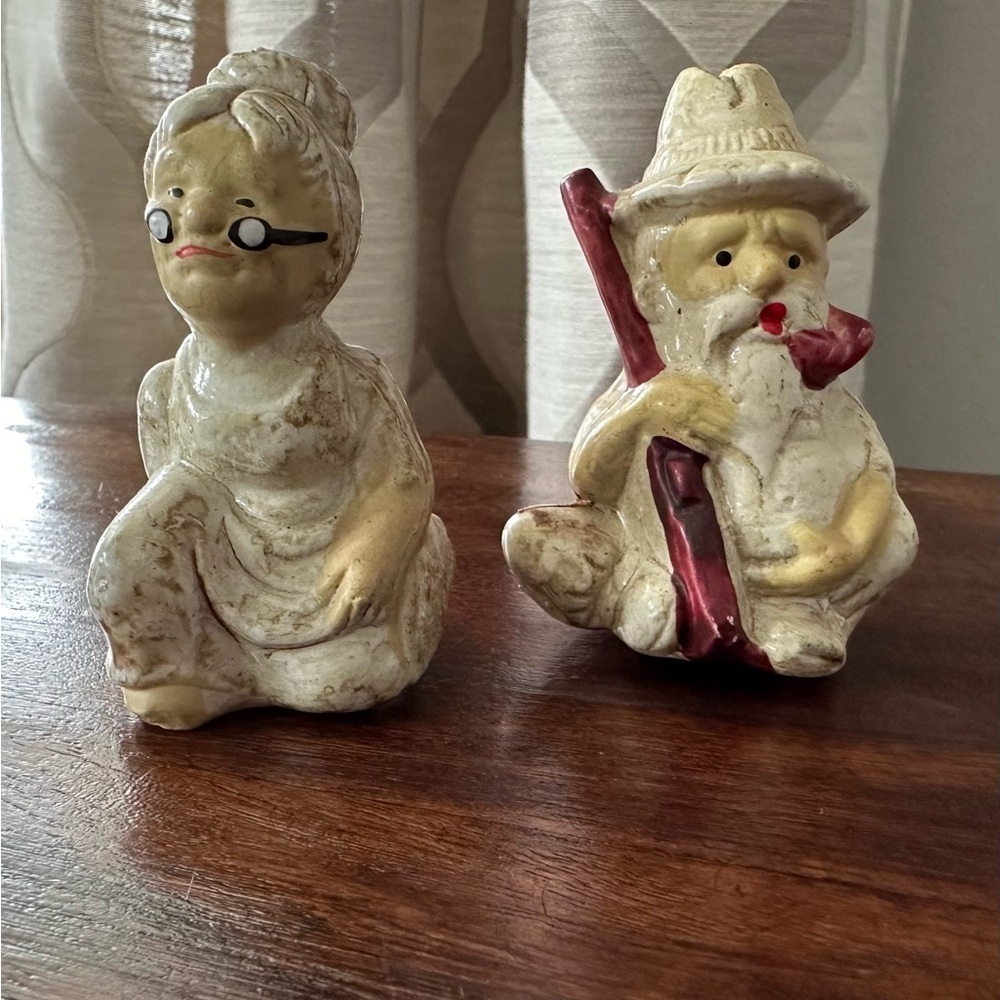2/$30- Vintage Hill Billy Salt and Pepper shakers plastic